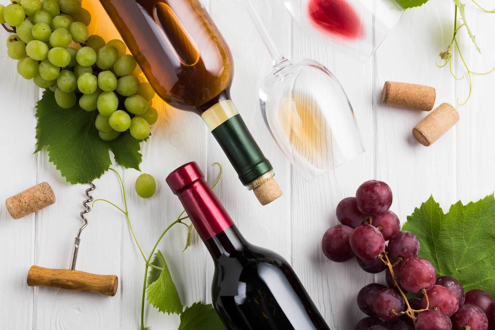 cepas de vino tinto y vino blanco